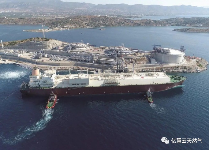 Qatar awarded a $10 billion liquefied natural gas contract to a French Greek joint venture