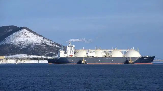 Europe is short of gas. Qatar said it would send the world's largest Q-Flex LNG ship to Beihai, China